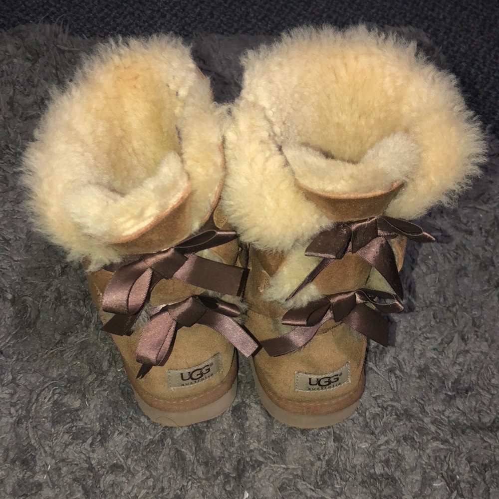 UGG Bailey Bows